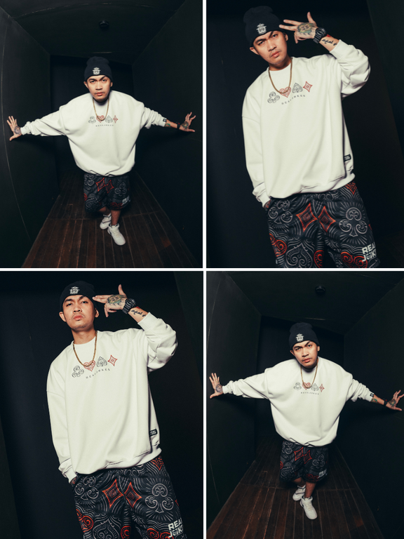 GOTH ELEMENT SWEATSHIRT - WHITE