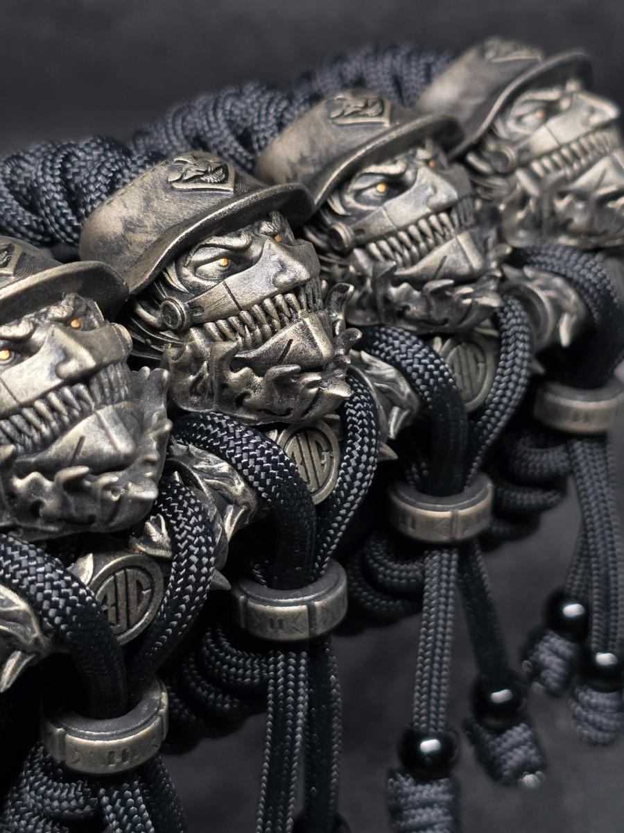 SNO PALE GOLD ARM AMULET