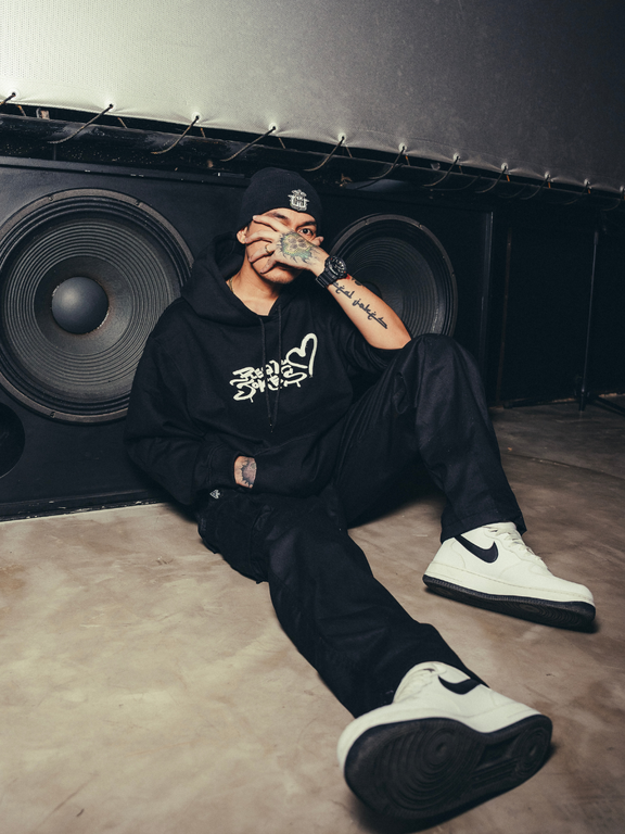 SPRITZ HOODIE - BLACK